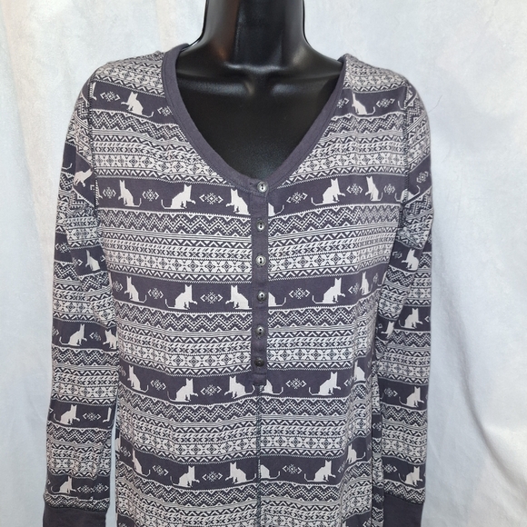 Xhilaration Gray and White V-Neck Nightsuit Nordic Design - Picture 1 of 6